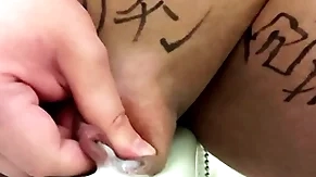 包茎パイパンデブ　揉み潰し皮中射精