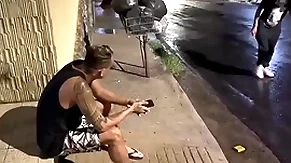 Um carioca comendo o cu guloso de um mineiro em um dia de chuva
