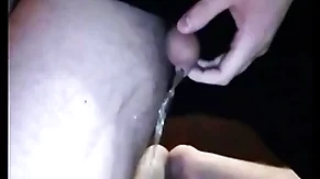 Quick night outside leg piss