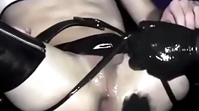 Rough sex and fisting in the sex club- carnalhd.com