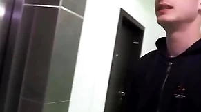 Lamentable guy loses his keys but propitiously he meets at one who offers a ride in exchange with his tight bore - bigstr