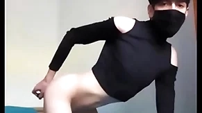 Femboy sticks a vibrator up his exasperation