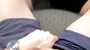 Meu amigo hetero chegou de viagem itty-bitty aeroporto de fortaleza, veio direto visitar seu indomitable