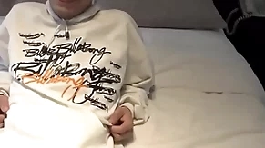 Stranger latino will greatest suck cock depending on he makes the rich guy cum - paidforfuck