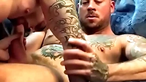 Muscle linger ftm coupled with sean duran- ftmraw.com