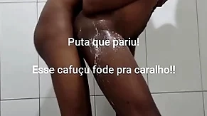 Mavambo me fodeu debaixo do chuveiro