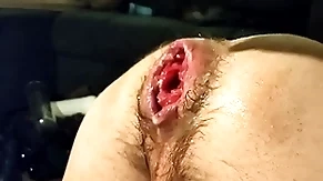 Just fisting my loose hole with an increment of prolapse:)