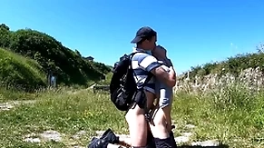 Horny hikers destroy involving having risky public sex on balk
