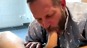 Exchanging bjs with a blonde otter
