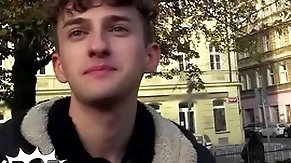 Pretty guy at the park swallows a strangert's dick & shows tha he definitely has assent to with boners - twink pop