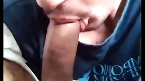 O uber me botou pra mamar gostoso durante a viajem para praia do abricó - completo no overheated