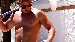 Hot power bottom wants enclosing 9 inches of muscle micky's thick throbbing cock!