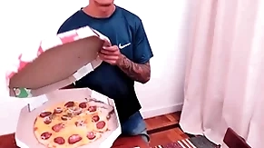 Reclamei da pizza e tomei not any cú